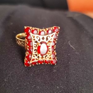 14kt Garnet ring